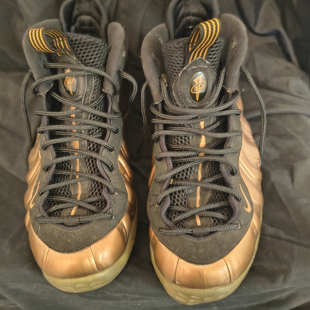 Nike Black and Bronze Men's Sneakers
